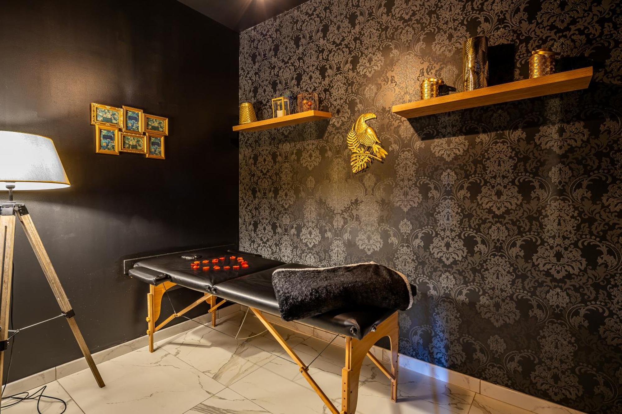 Sweet Secret'S Jacuzzi Hotel Le Breuil  Buitenkant foto