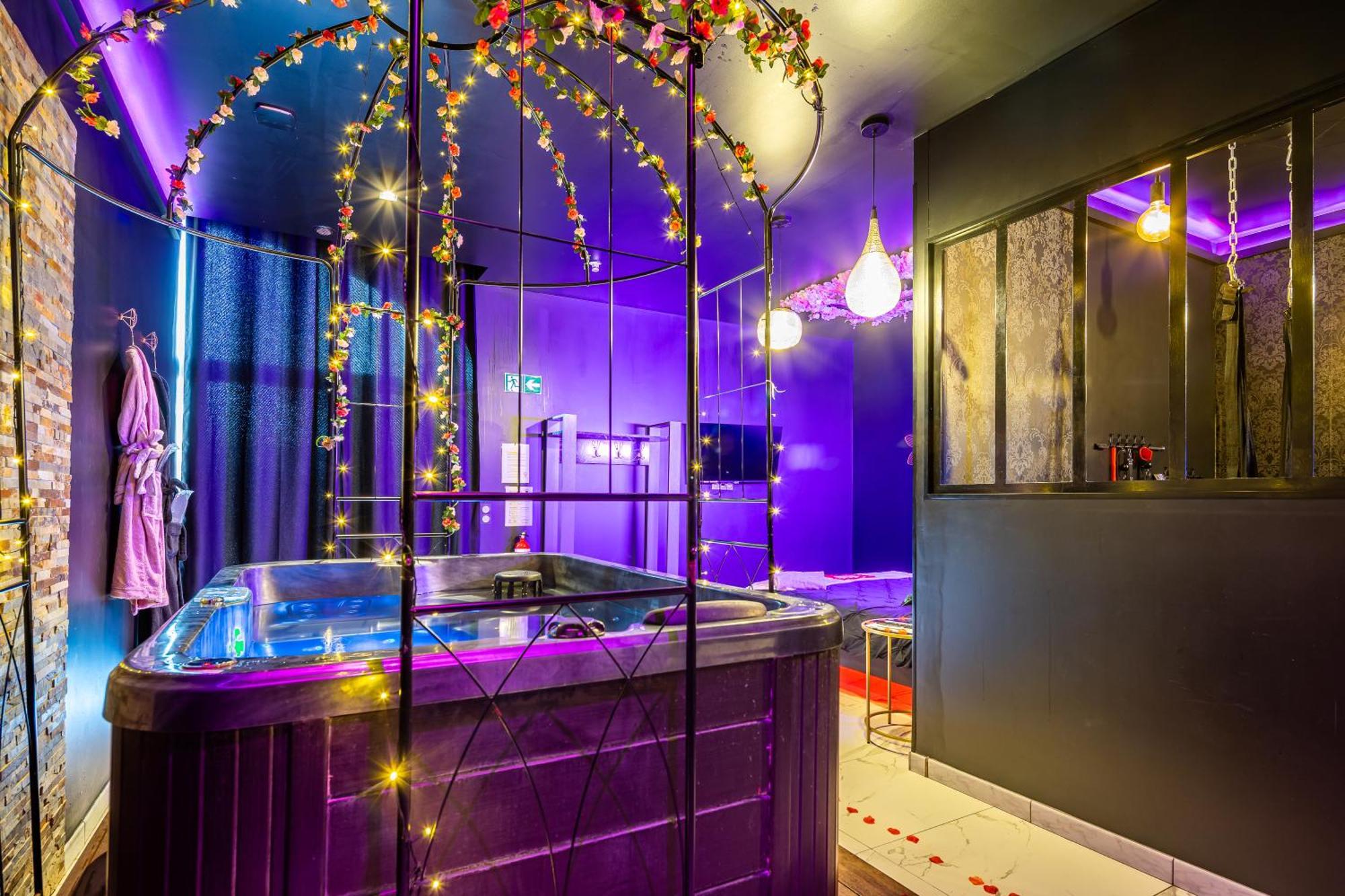 Sweet Secret'S Jacuzzi Hotel Le Breuil  Buitenkant foto